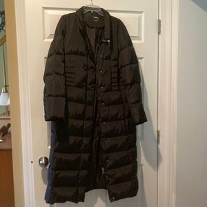 Puffer coat long cinches at waist. Worn once . Like new
